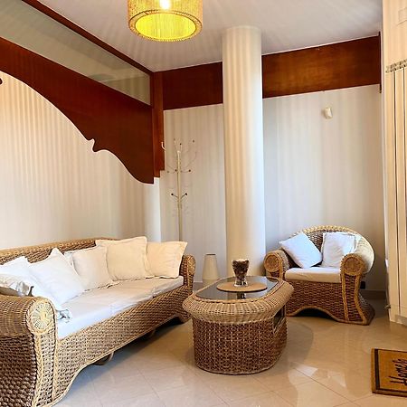 Il Villino B&B - Napoli/Pompei/Sorrento/Costiera Brusciano Kültér fotó